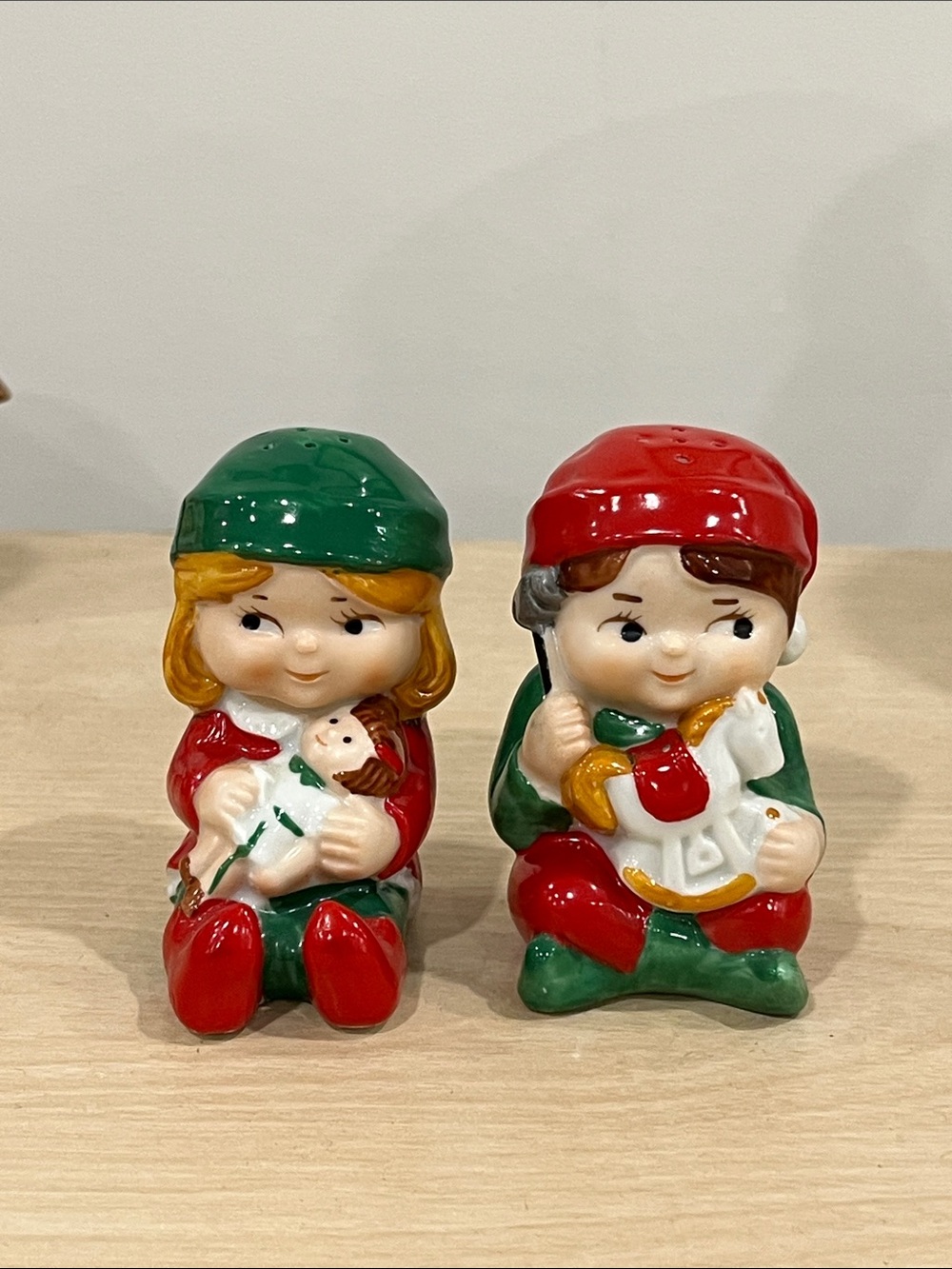 Festive Elf Salt and Pepper Shaker Set - Red & Green
